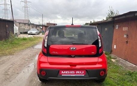 KIA Soul II рестайлинг, 2017 год, 1 300 000 рублей, 5 фотография