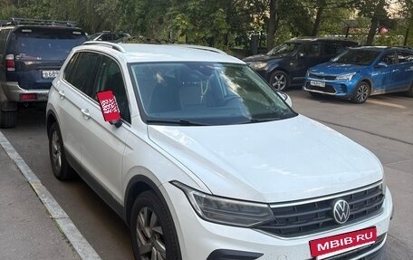 Volkswagen Tiguan II, 2021 год, 2 450 000 рублей, 3 фотография
