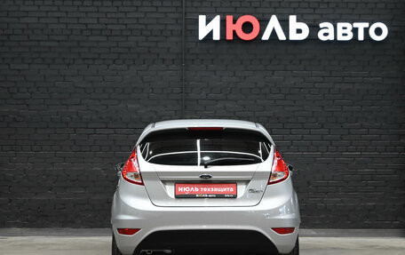 Ford Fiesta, 2015 год, 800 000 рублей, 6 фотография