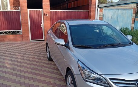 Hyundai Solaris II рестайлинг, 2016 год, 950 000 рублей, 2 фотография