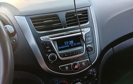 Hyundai Solaris II рестайлинг, 2016 год, 950 000 рублей, 18 фотография