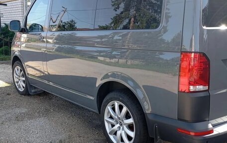 Volkswagen Transporter T6 рестайлинг, 2021 год, 4 600 000 рублей, 4 фотография