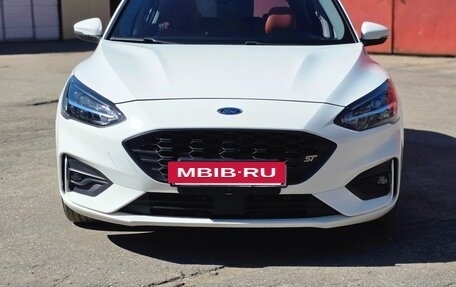 Ford Focus IV, 2021 год, 1 990 000 рублей, 2 фотография