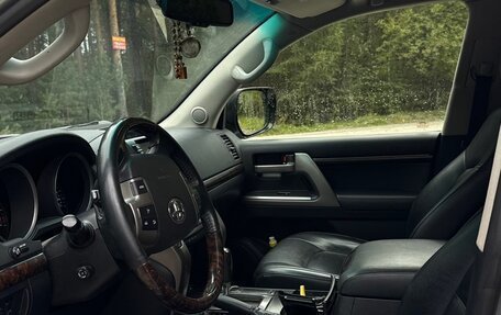 Toyota Land Cruiser 200, 2011 год, 3 500 000 рублей, 8 фотография