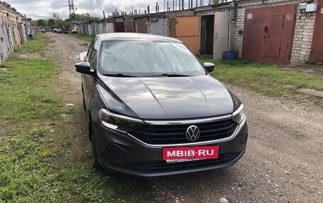 Volkswagen Polo VI (EU Market), 2021 год, 1 950 000 рублей, 1 фотография