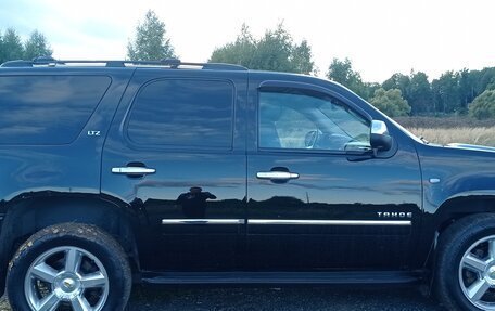 Chevrolet Tahoe III, 2013 год, 2 200 000 рублей, 3 фотография