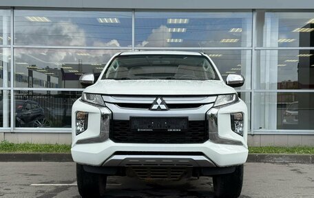 Mitsubishi L200 IV рестайлинг, 2022 год, 3 950 000 рублей, 2 фотография