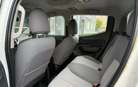 Mitsubishi L200 IV рестайлинг, 2022 год, 3 950 000 рублей, 10 фотография