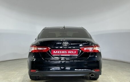 Toyota Camry, 2019 год, 2 600 000 рублей, 8 фотография