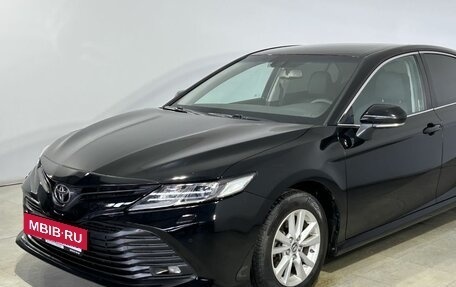 Toyota Camry, 2019 год, 2 600 000 рублей, 12 фотография