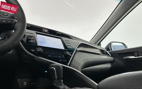 Toyota Camry, 2019 год, 2 600 000 рублей, 19 фотография