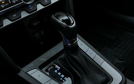 Hyundai Elantra VI рестайлинг, 2019 год, 1 259 600 рублей, 15 фотография