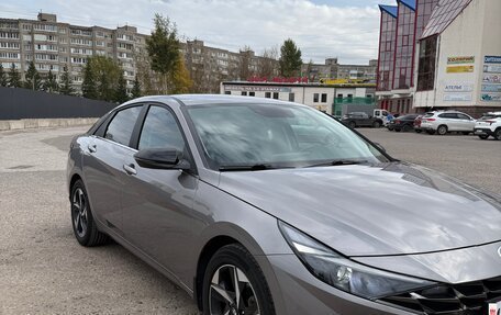 Hyundai Elantra, 2023 год, 2 450 000 рублей, 2 фотография