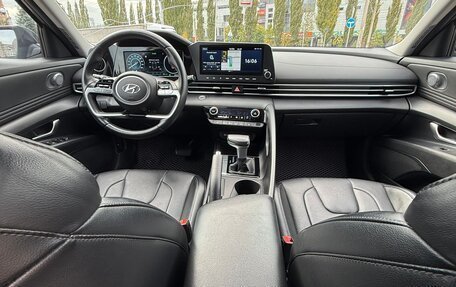 Hyundai Elantra, 2023 год, 2 450 000 рублей, 18 фотография