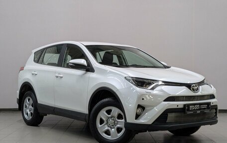 Toyota RAV4, 2018 год, 2 740 000 рублей, 11 фотография