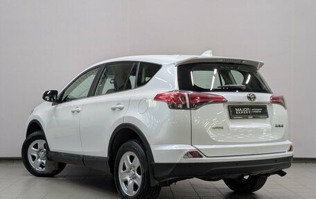 Toyota RAV4, 2018 год, 2 740 000 рублей, 4 фотография