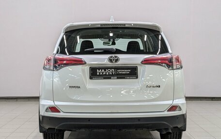Toyota RAV4, 2018 год, 2 740 000 рублей, 26 фотография