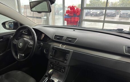 Volkswagen Passat B7, 2011 год, 1 099 900 рублей, 10 фотография
