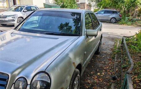 Mercedes-Benz E-Класс, 1997 год, 400 000 рублей, 5 фотография