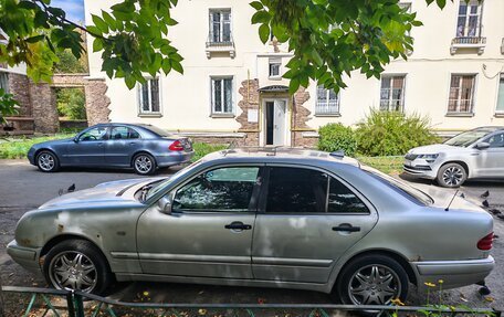 Mercedes-Benz E-Класс, 1997 год, 400 000 рублей, 4 фотография