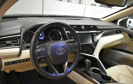 Toyota Camry, 2020 год, 2 999 000 рублей, 19 фотография