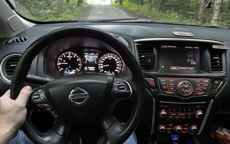 Nissan Pathfinder, 2014 год, 1 450 000 рублей, 7 фотография