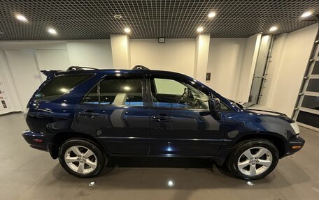 Lexus RX IV рестайлинг, 2001 год, 775 000 рублей, 2 фотография