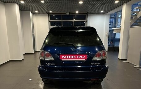 Lexus RX IV рестайлинг, 2001 год, 775 000 рублей, 4 фотография