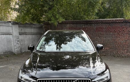 Volvo XC60 II, 2018 год, 3 200 000 рублей, 2 фотография