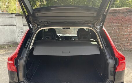 Volvo XC60 II, 2018 год, 3 200 000 рублей, 7 фотография