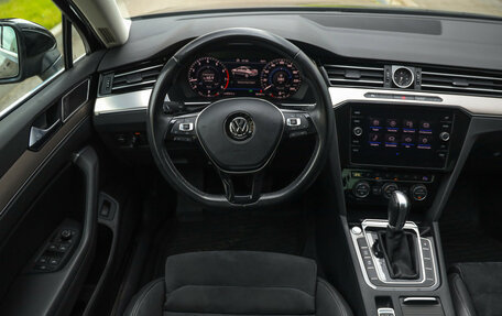 Volkswagen Passat B8 рестайлинг, 2017 год, 2 399 000 рублей, 12 фотография