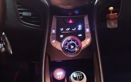 Hyundai Elantra V, 2012 год, 990 000 рублей, 9 фотография