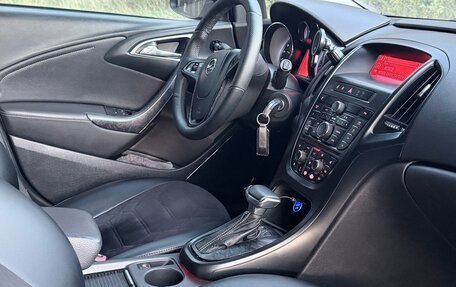 Opel Astra J, 2010 год, 555 000 рублей, 16 фотография