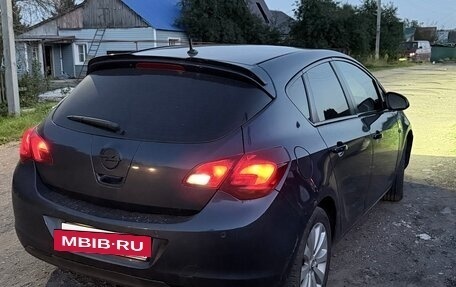 Opel Astra J, 2010 год, 555 000 рублей, 29 фотография