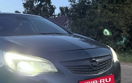 Opel Astra J, 2010 год, 555 000 рублей, 32 фотография