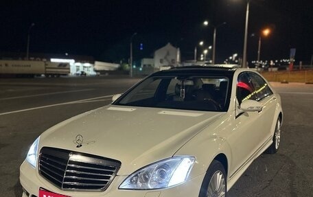 Mercedes-Benz S-Класс, 2008 год, 1 300 000 рублей, 1 фотография