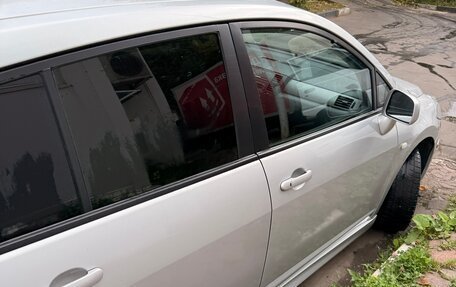 Nissan Tiida, 2011 год, 850 000 рублей, 25 фотография