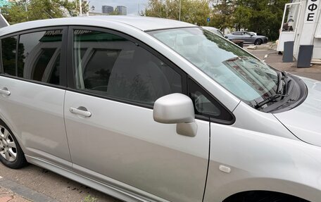 Nissan Tiida, 2011 год, 850 000 рублей, 32 фотография