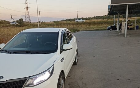 KIA Rio III рестайлинг, 2015 год, 950 000 рублей, 2 фотография