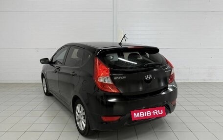 Hyundai Solaris II рестайлинг, 2012 год, 650 000 рублей, 8 фотография