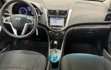 Hyundai Solaris II рестайлинг, 2012 год, 650 000 рублей, 17 фотография