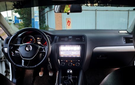 Volkswagen Jetta VI, 2016 год, 1 150 000 рублей, 24 фотография