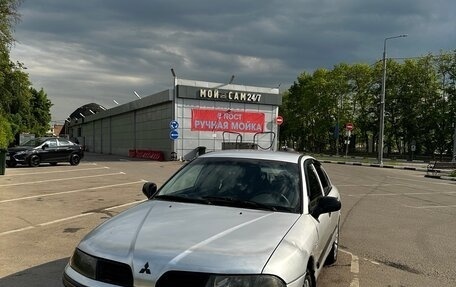 Mitsubishi Carisma I, 2001 год, 240 000 рублей, 3 фотография