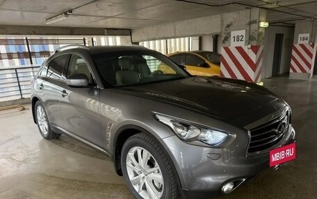 Infiniti FX II, 2013 год, 2 500 000 рублей, 2 фотография