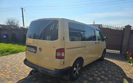 Volkswagen Transporter T5 рестайлинг, 2010 год, 1 000 000 рублей, 4 фотография