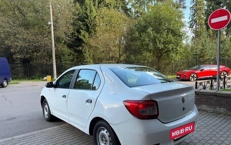 Renault Logan II, 2017 год, 290 000 рублей, 3 фотография