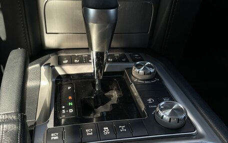 Toyota Land Cruiser 200, 2019 год, 5 450 000 рублей, 17 фотография