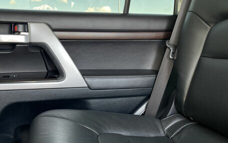 Toyota Land Cruiser 200, 2019 год, 5 450 000 рублей, 22 фотография
