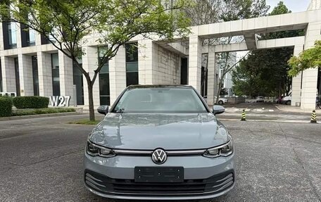 Volkswagen Golf VIII, 2021 год, 1 560 000 рублей, 2 фотография