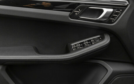 Porsche Macan I рестайлинг, 2016 год, 4 590 000 рублей, 15 фотография